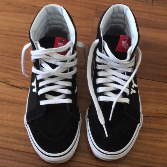 Vans - Picture 3 of 7